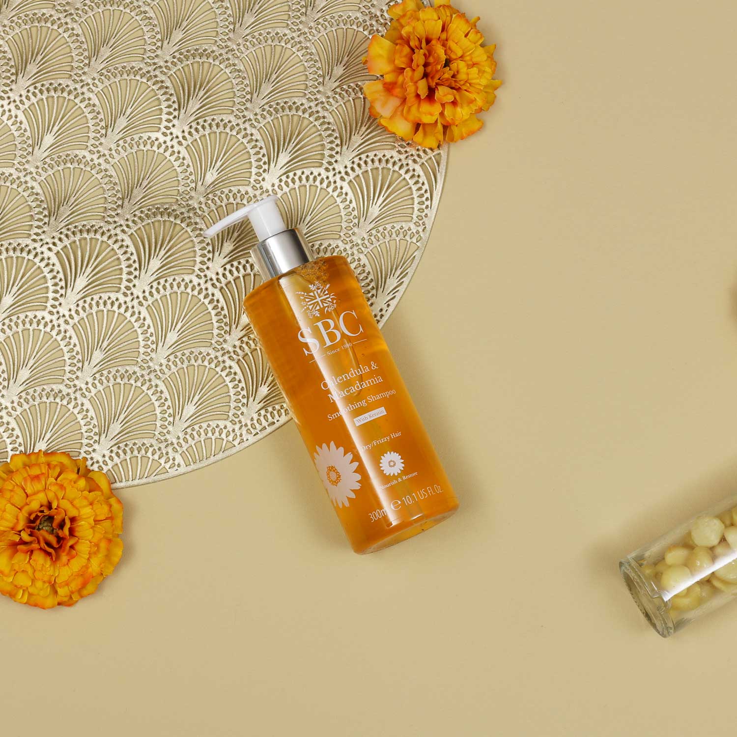 Calendula & Macadamia Smoothing Shampoo - Image 3